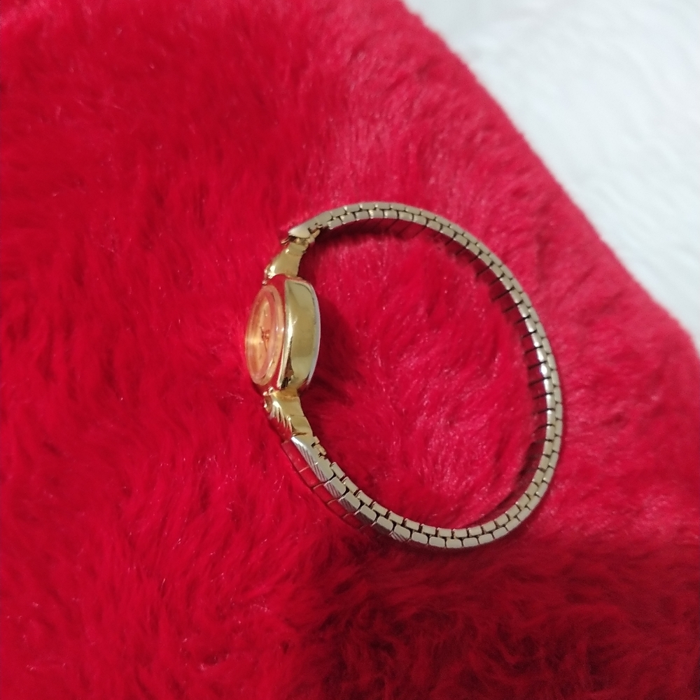 Lady Watch - Picture 4 of 7